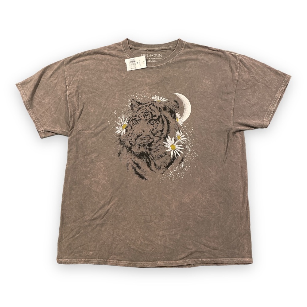Fifth Sun Boho Daisy Tiger Graphic Tshirt Acid Wash Taupe Size XL New With Tags